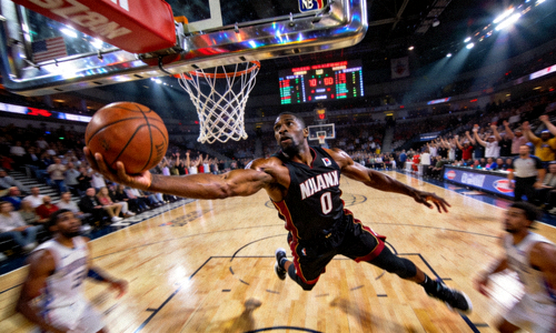篮球比赛扣篮瞬间 - NBA球员霸气扣篮